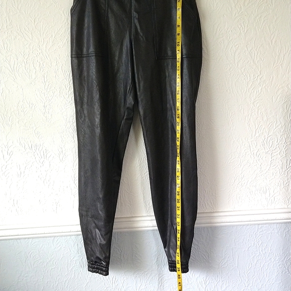 SPANX Faux Pants, size M - Picture 4 of 10